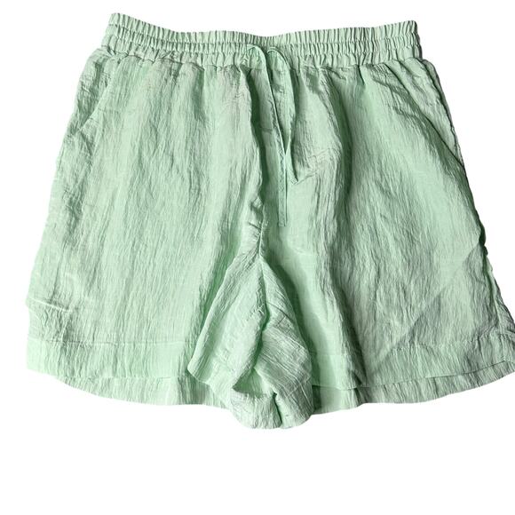 House of Harlow 1960 Green Textured Flowwy Shorts Size L NWT - Picture 1 of 7